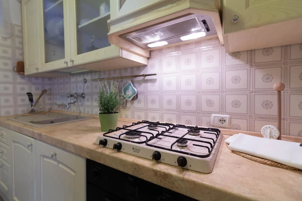Mamma Ciccia Holiday Home - Lake Front Apartment 만델로델라리오
